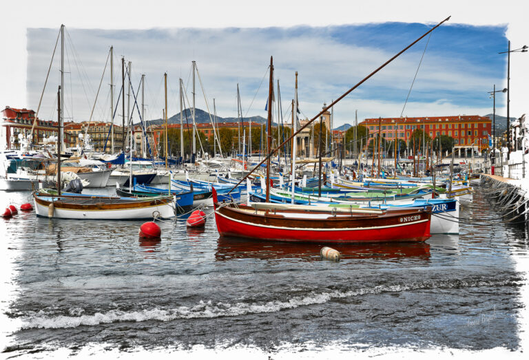 Entre mer et mémoire, les pointus du port de Nice